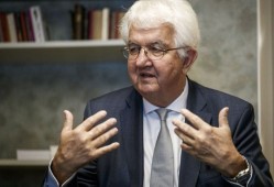 欧洲央行管委Holzmann：按兵不动至秋季是合理的