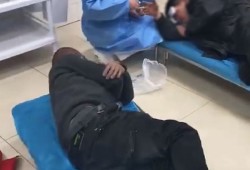 独居女生花椒泡脚引发意外进医院