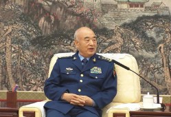 许其亮将军，一生奉献，永垂不朽