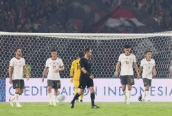 1人住2间房？国足20万包下整个酒店60间房网友：差生文具多！