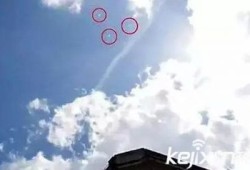 西安上空现大量白点状不明飞行物，神秘现象引发关注与猜测
