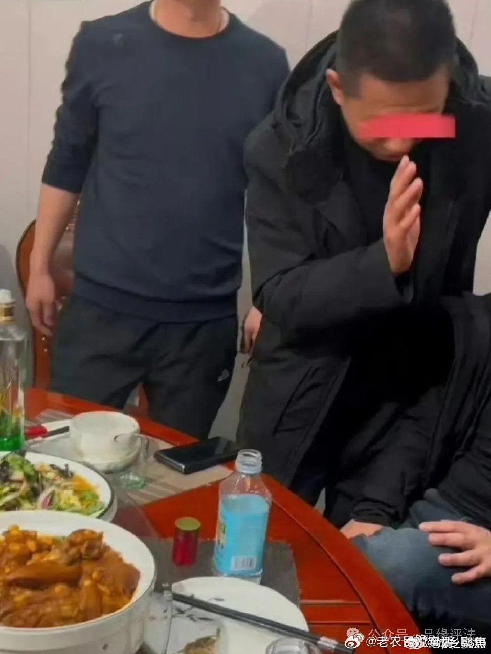 税务人员酒局中身亡事件揭秘，警方揭示真相，涉案人员竟是村民
