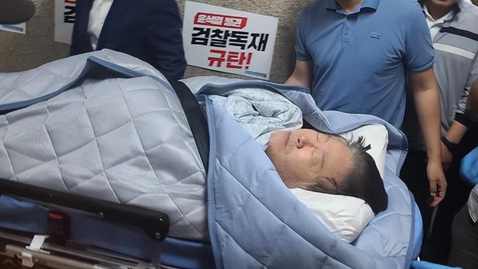 李在明视角下的龙山总统府，一片沉重的坟地