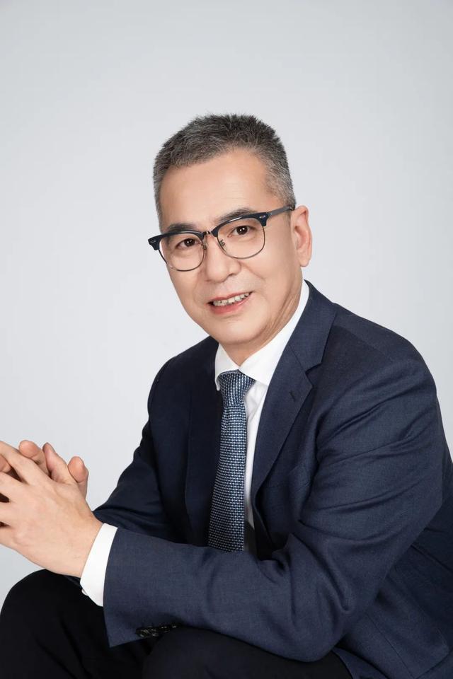 交银施罗德基金新任袁庆伟为总经理，谢卫转任资深专家