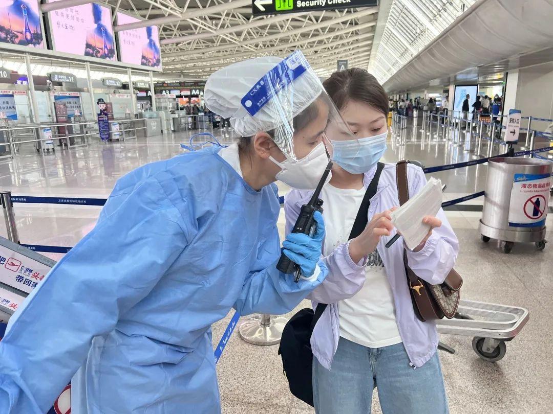 三亚卫健委通报女游客就诊细节，透明公开，重塑旅游城市医疗信心