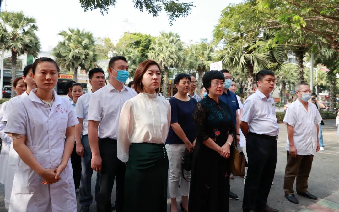 三亚卫健委通报女游客就诊细节，透明公开，重塑旅游城市医疗信心