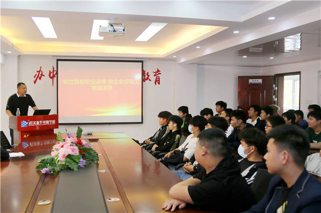 院士校长组团助力高考，为梦想起航的学子们送上真挚祝福