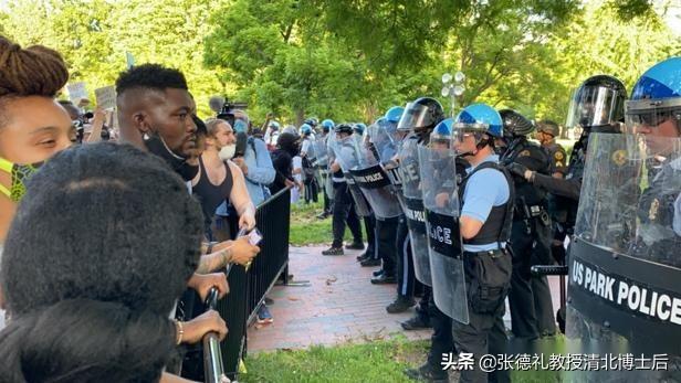 美加州洛杉矶警方与抗议者对峙后撤退，全市进入战术警戒状态